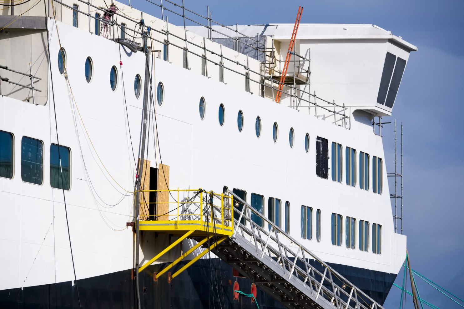 Pilot Ladder vs Embarkation Ladder